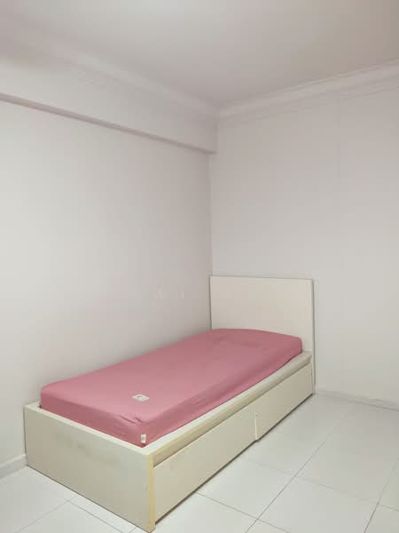 365 Woodlands Avenue 5, 365 Woodlands Avenue 5, Room Rental, 120 sqft, HDB Flat For Rent, by Kai Ng, 500174672 - Bedroom - PropertyGuru.com.sg