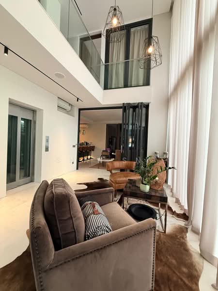 Seletar Hills Estate, Jalan Jarak, 9 Bedrooms, 900 sqft, Semi-Detached House For Sale, by Shan Sng, 500174682 - Living Room - PropertyGuru.com.sg