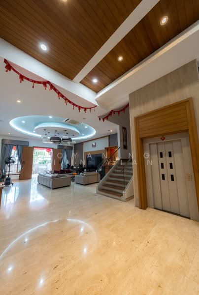 Yunnan Gardens, Yunnan Walk 1, 6 Bedrooms, 6,222 sqft, Terraced House For Sale, by Joyan Ng Yian Yian, 500174707 - Living Room - PropertyGuru.com.sg