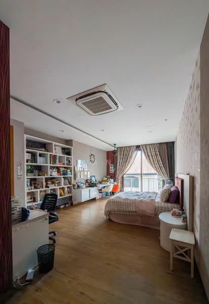 Yunnan Gardens, Yunnan Walk 1, 6 Bedrooms, 6,222 sqft, Terraced House For Sale, by Joyan Ng Yian Yian, 500174707 - Bedroom - PropertyGuru.com.sg