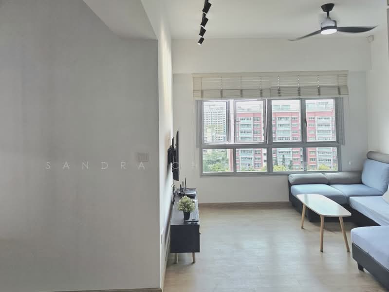 438B Bukit Batok West Avenue 8, 438B Bukit Batok West Avenue 8, 3 Bedrooms, 1,001 sqft, HDB Flat For Rent, by Sandra Ching 钟素玲, 500174709 - Living Room - PropertyGuru.com.sg