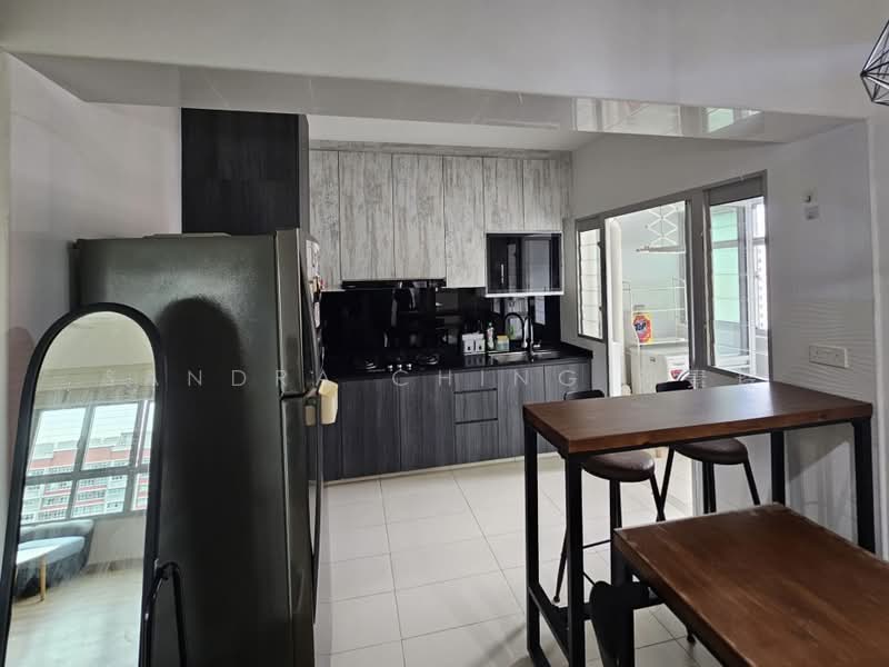 438B Bukit Batok West Avenue 8, 438B Bukit Batok West Avenue 8, 3 Bedrooms, 1,001 sqft, HDB Flat For Rent, by Sandra Ching 钟素玲, 500174709 - Kitchen - PropertyGuru.com.sg