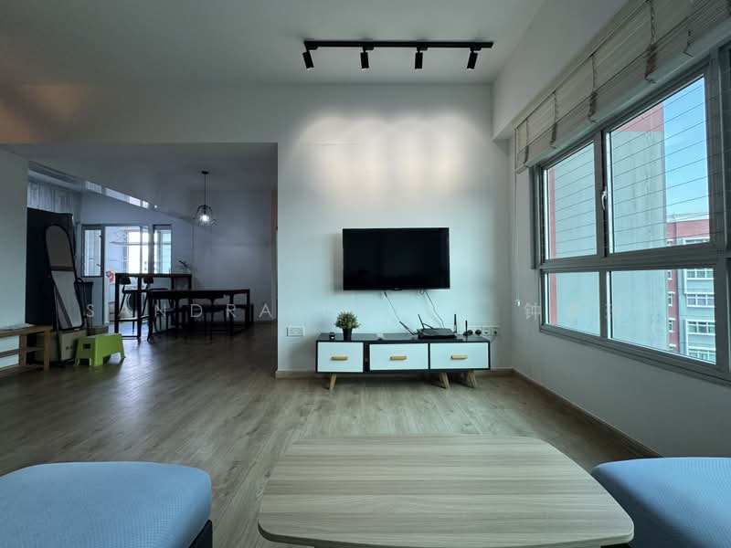 438B Bukit Batok West Avenue 8, 438B Bukit Batok West Avenue 8, 3 Bedrooms, 1,001 sqft, HDB Flat For Rent, by Sandra Ching 钟素玲, 500174709 - Living Room - PropertyGuru.com.sg