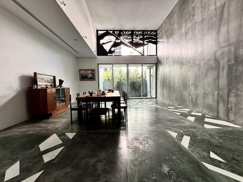 AVANT-GARDE LUXURY LIVING 前卫奢华生活典范3 Storey Terrace with Attic, Richards Place, 4 Bedrooms, 6,351 sqft, Terraced House For Sale, by Fuan Freddie, 500174730 - Dining Room - PropertyGuru.com.sg