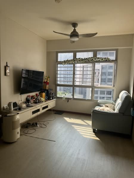 140C Corporation Drive, 140C Corporation Drive, 1 Bedroom, 505 sqft, HDB Flat For Sale, by Marcus Lee, 500174735 - Living Room - PropertyGuru.com.sg