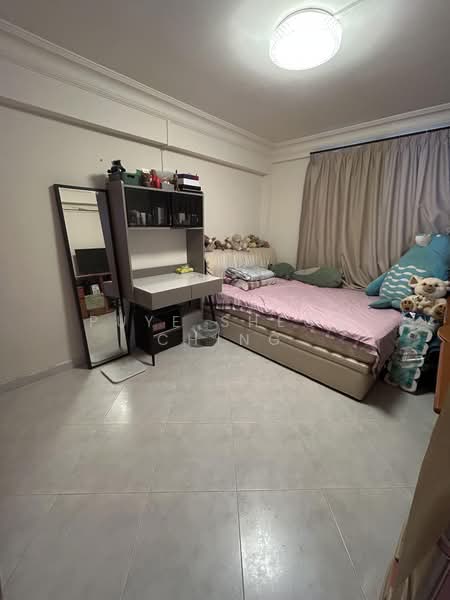 45 Circuit Road, 45 Circuit Road, 2 Bedrooms, 657 sqft, HDB Flat For Sale, by Puye Sheow Ching, 500174751 - Bedroom - PropertyGuru.com.sg