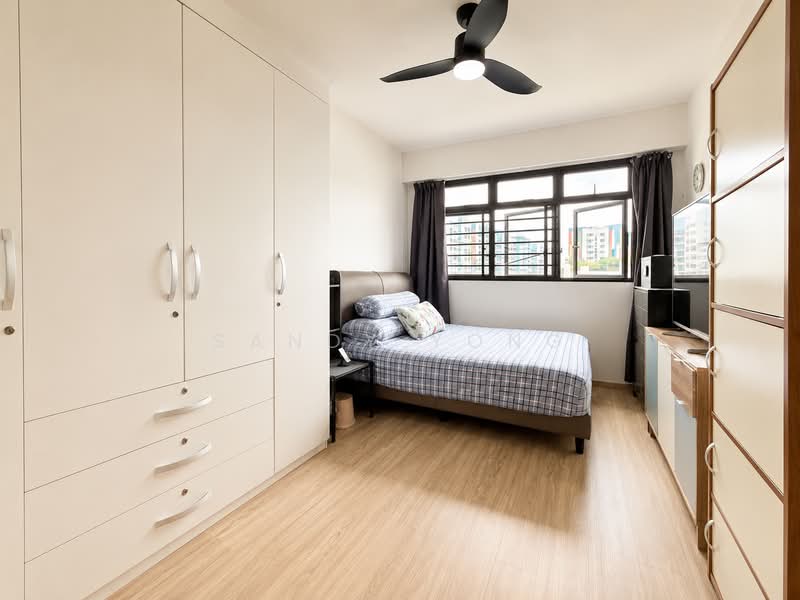 117A Canberra Crescent, 117A Canberra Crescent, 2 Bedrooms, 732 sqft, HDB Flat For Sale, by Sandy Yong, 500174758 - Master Bedroom - PropertyGuru.com.sg