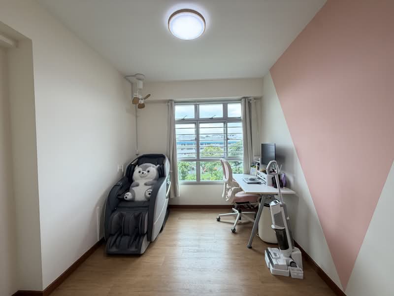 126A Canberra Street, 126A Canberra Street, 3 Bedrooms, 1,033 sqft, HDB Flat For Sale, by Shirlyn Low, 500174763 - Study - PropertyGuru.com.sg