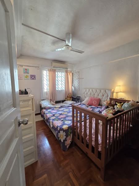412 Pandan Gardens, 412 Pandan Gardens, 3 Bedrooms, 775 sqft, HDB Flat For Sale, by Kai Ming Ong, 500174766 - Bedroom - PropertyGuru.com.sg