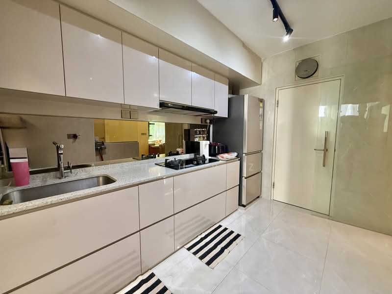 807B Choa Chu Kang Avenue 1, 807B Choa Chu Kang Avenue 1, 3 Bedrooms, 990 sqft, HDB Flat For Sale, by Aishah Razak, 500174768 - Kitchen - PropertyGuru.com.sg