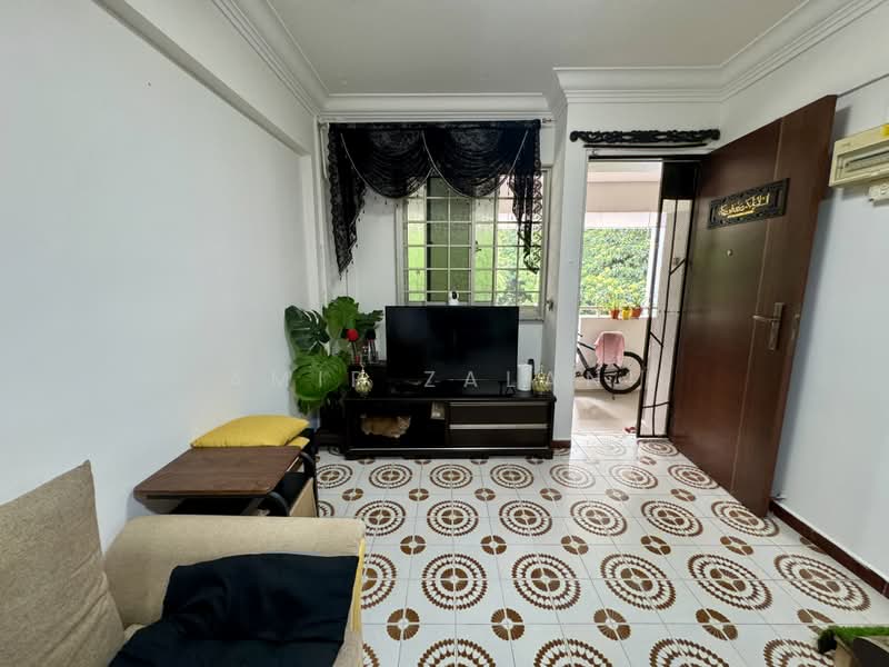 354 Clementi Avenue 2, 354 Clementi Avenue 2, 2 Bedrooms, 721 sqft, HDB Flat For Sale, by Amir Zalani, 500174772 - Living Room - PropertyGuru.com.sg