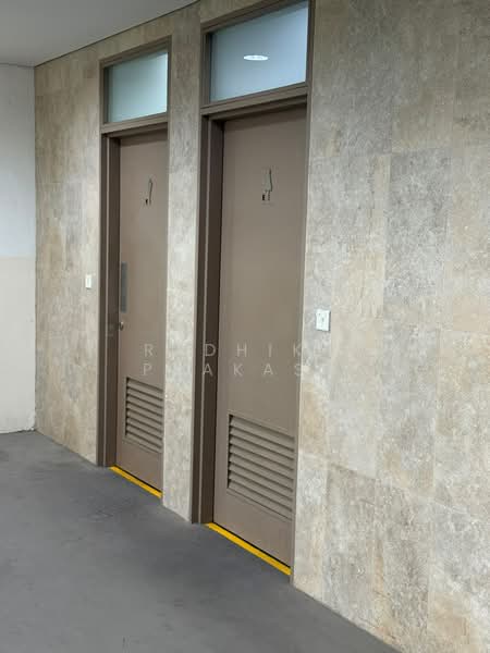 30 Kallang Place, 30 Kallang Place, 1,980 sqft, Light Industrial (B1) For Rent, by Radhika Prakash, 500174780 - Corridor - CommercialGuru.com.sg