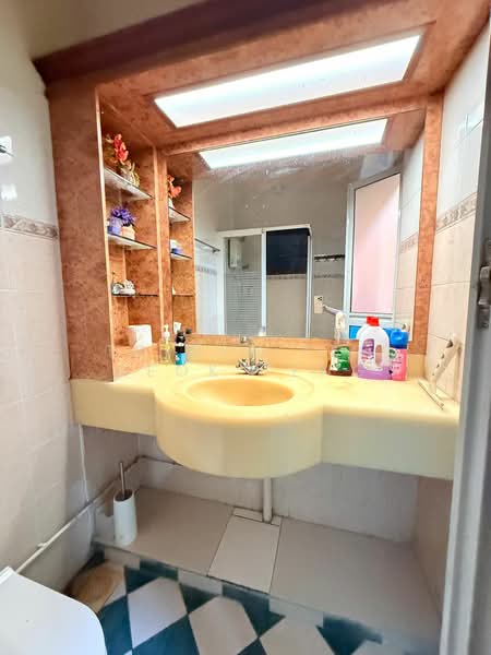 259C Compassvale Road, 259C Compassvale Road, 3 Bedrooms, 969 sqft, HDB Flat For Rent, by Tricia Teo Geok Teng, 500174787 - Bathroom - PropertyGuru.com.sg