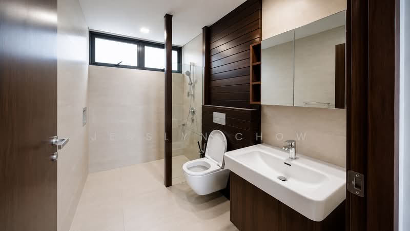 Alias Villas, JALAN HAJI ALIAS, 5 Bedrooms, 3,229 sqft, Cluster House For Rent, by Jesslyn Chow, 500174795 - Bathroom - PropertyGuru.com.sg