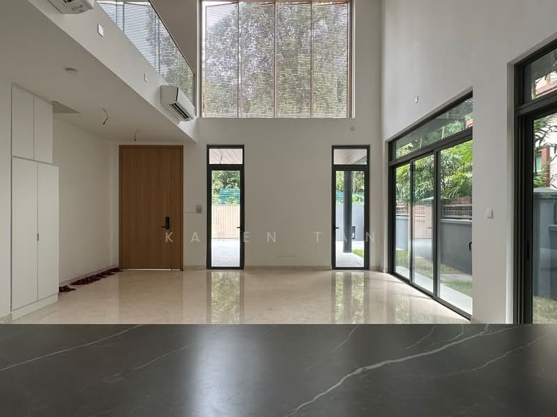 Semi detached at upper Thomson road, Old upper Thomson road, 5 Bedrooms, 5,337 sqft, Semi-Detached House For Sale, by Karen Tan, 500174809 - Living Room - PropertyGuru.com.sg