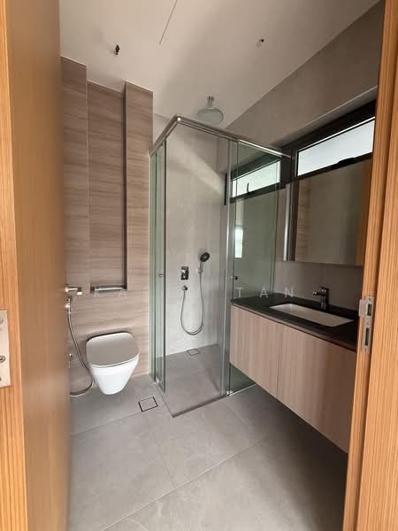 Semi detached at upper Thomson road, Old upper Thomson road, 5 Bedrooms, 5,337 sqft, Semi-Detached House For Sale, by Karen Tan, 500174809 - Bathroom - PropertyGuru.com.sg