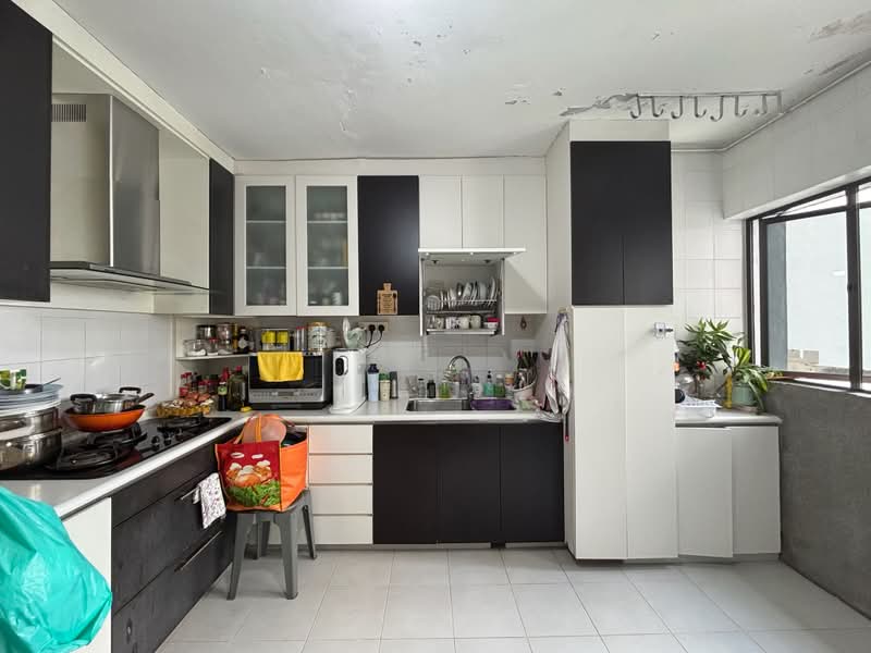 Rare Corridor Corner Executive Maisonette | 1,734 sqft | Very High Floor, 115 Clementi Street 13, 4 Bedrooms, 1,734 sqft, HDB Flat For Sale, by Alexa Chia, 500174810 - Kitchen - PropertyGuru.com.sg