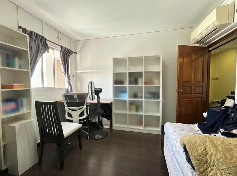 Rare Corridor Corner Executive Maisonette | 1,734 sqft | Very High Floor, 115 Clementi Street 13, 4 Bedrooms, 1,734 sqft, HDB Flat For Sale, by Alexa Chia, 500174810 - Study - PropertyGuru.com.sg