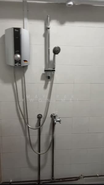346 Kang Ching Road, 346 Kang Ching Road, Room Rental, 100 sqft, HDB Flat For Rent, by May Pak Kwon Mei, 500174820 - Bathroom - PropertyGuru.com.sg