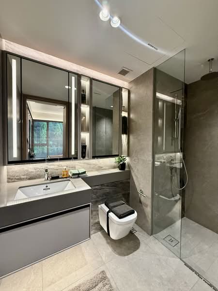 PENRITH, Margaret Drive, 2 Bedrooms, 614 sqft, Condominium For Sale, by Elaine Goh, 500174830 - Bathroom - PropertyGuru.com.sg