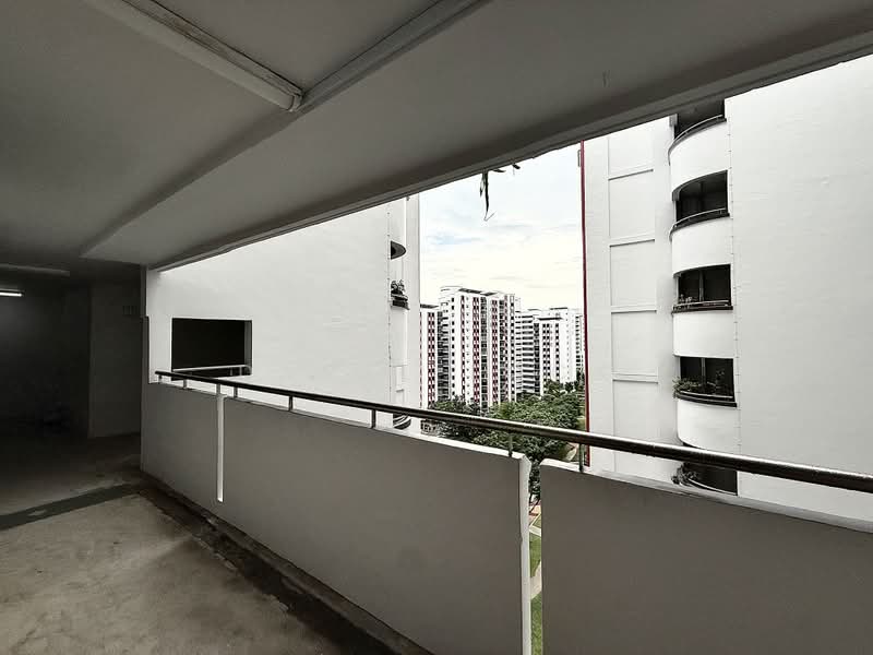 359 Admiralty Drive, 359 Admiralty Drive, 3 Bedrooms, 1,022 sqft, HDB Flat For Rent, by Daryl Lock, 500174831 - Exterior - PropertyGuru.com.sg