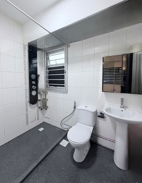17B MacPherson Residency, 17B Circuit Road, 3 Bedrooms, 1,001 sqft, HDB Flat For Sale, by Mohamed Ameen, 500174843 - Bathroom - PropertyGuru.com.sg