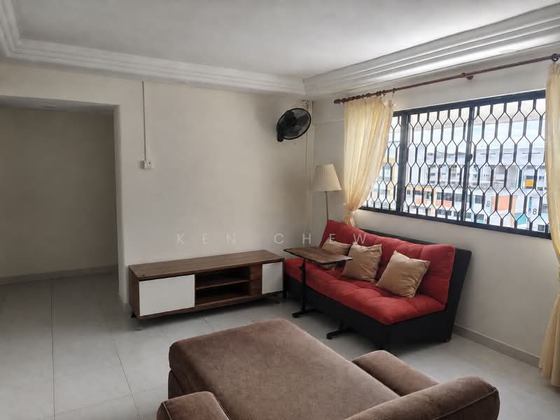 633 Yishun Street 61, 633 Yishun Street 61, 4 Bedrooms, 1,840 sqft, HDB Flat For Sale, by Ken Chew, 500174922 - Living Room - PropertyGuru.com.sg