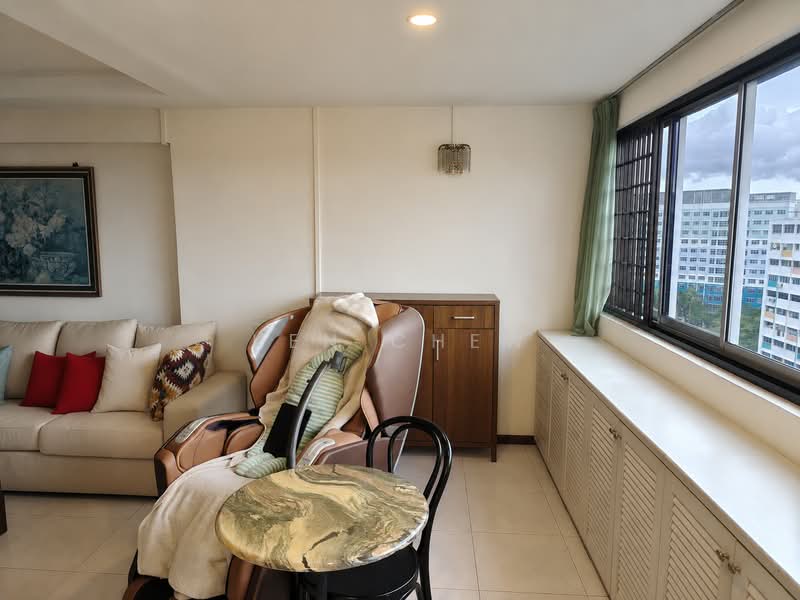 633 Yishun Street 61, 633 Yishun Street 61, 4 Bedrooms, 1,840 sqft, HDB Flat For Sale, by Ken Chew, 500174922 - Living Room - PropertyGuru.com.sg