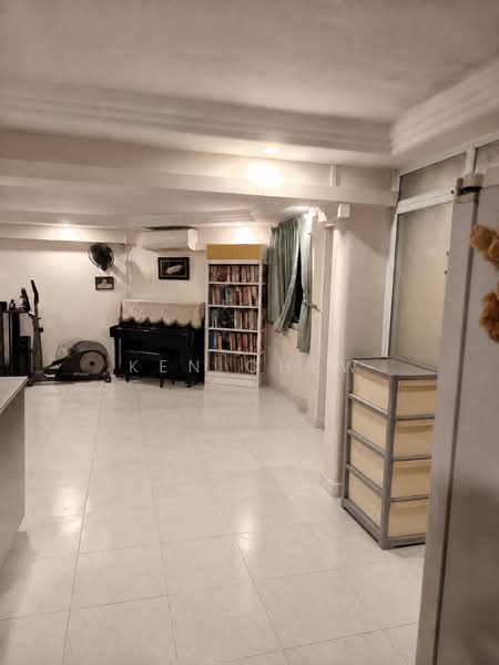633 Yishun Street 61, 633 Yishun Street 61, 4 Bedrooms, 1,840 sqft, HDB Flat For Sale, by Ken Chew, 500174922 - Living Room - PropertyGuru.com.sg