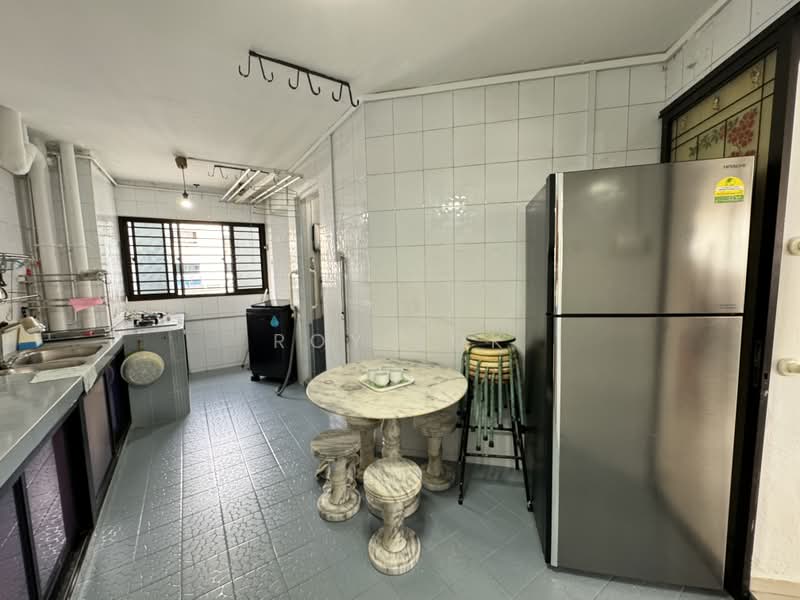 117 Bedok Reservoir Road, 117 Bedok Reservoir Road, 2 Bedrooms, 753 sqft, HDB Flat For Rent, by Roy Fok, 500174923 - Kitchen - PropertyGuru.com.sg