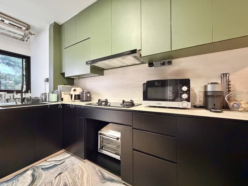 469 Jurong West Street 41, 469 Jurong West Street 41, 3 Bedrooms, 1,603 sqft, HDB Flat For Sale, by Taufik Batisah, 500174930 - Kitchen Area - PropertyGuru.com.sg