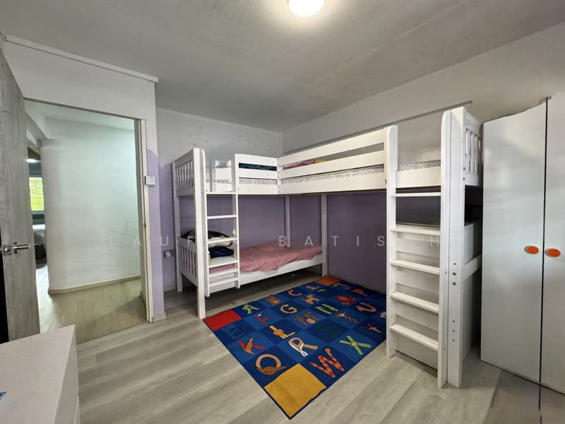 469 Jurong West Street 41, 469 Jurong West Street 41, 3 Bedrooms, 1,603 sqft, HDB Flat For Sale, by Taufik Batisah, 500174930 - Common Bedroom - PropertyGuru.com.sg