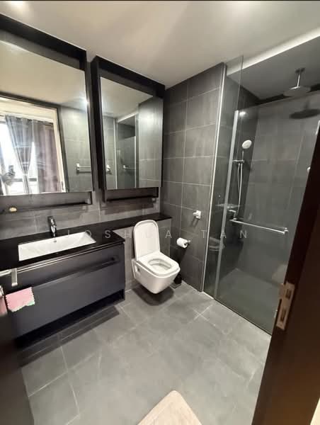 Park Colonial, 10 Woodleigh Lane, 2 Bedrooms, 678 sqft, Condominium For Sale, by Joshua Tan, 500174932 - Bathroom - PropertyGuru.com.sg
