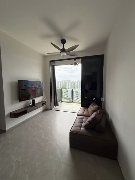 Park Colonial, 10 Woodleigh Lane, 2 Bedrooms, 678 sqft, Condominium For Sale, by Joshua Tan, 500174932 - Living Room - PropertyGuru.com.sg