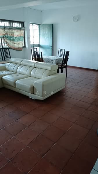 631 Pasir Ris Drive 3, 631 Pasir Ris Drive 3, 3 Bedrooms, 1,114 sqft, HDB Flat For Sale, by Jana ., 500174945 - Living Room - PropertyGuru.com.sg