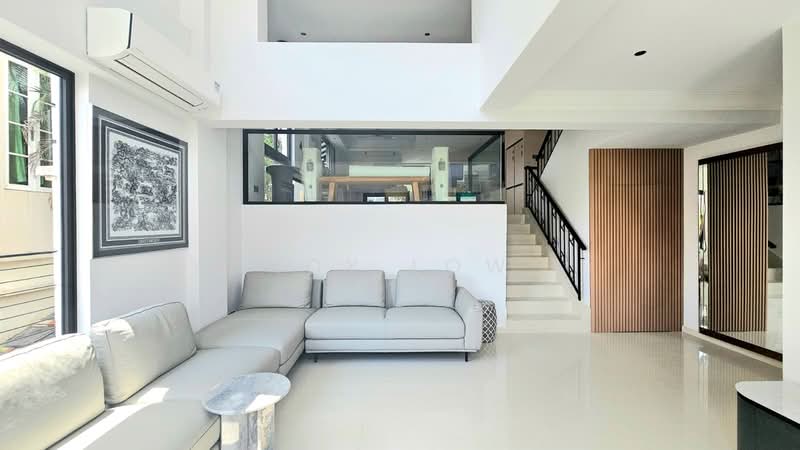 Limau Villas, 1 Limau Rise, 7 Bedrooms, 4,109 sqft, Corner Terrace For Sale, by Roy Low, 500174946 - Living Room - PropertyGuru.com.sg