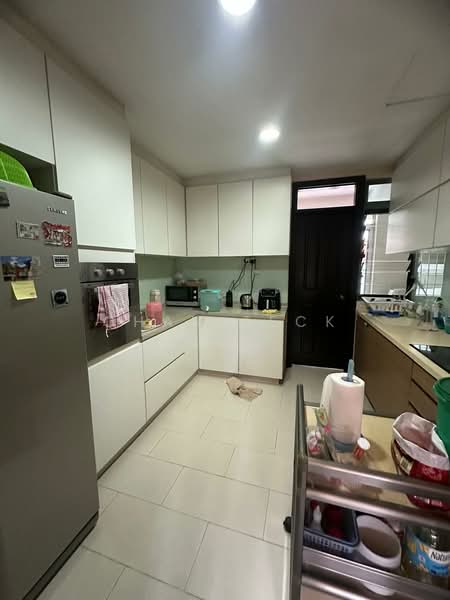 Westville, 74 Westwood Avenue, Room Rental, 110 sqft, Terraced House For Rent, by Chan Teck Wah, 500174969 - Kitchen - PropertyGuru.com.sg