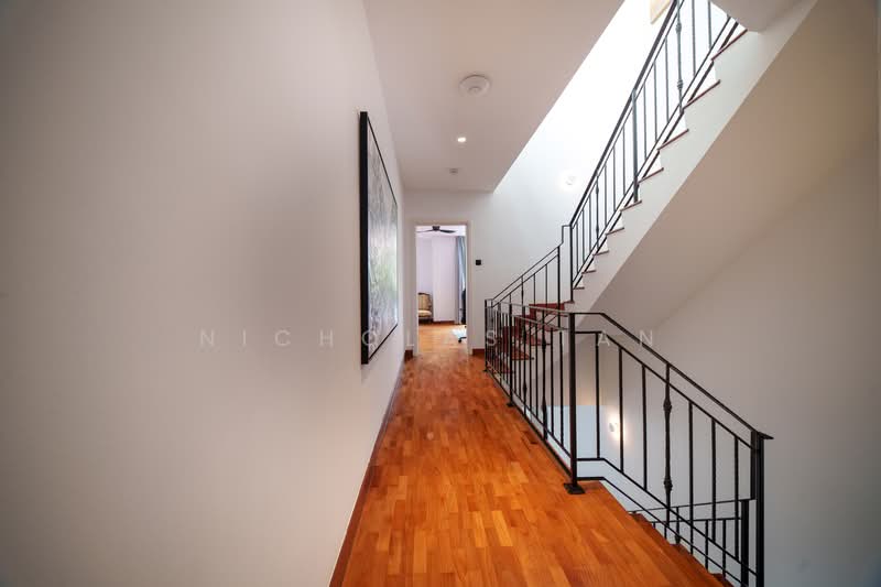 Century Woods, Woodgrove walk, 4 Bedrooms, 3,000 sqft, Terraced House For Sale, by Nicholas Tan, 500174974 - Corridor - PropertyGuru.com.sg