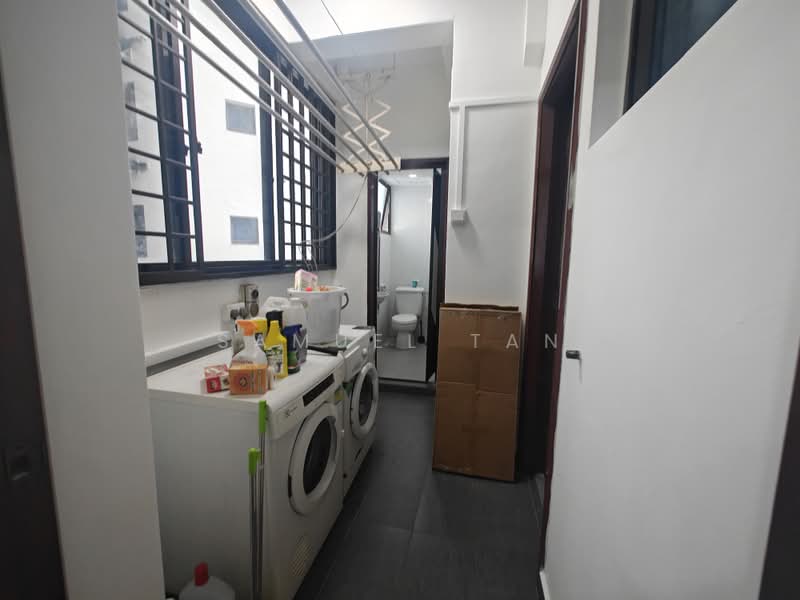 Parc Oasis, 45 Jurong East Avenue 1, Room Rental, 100 sqft, Condominium For Rent, by Samuel Tan, 500174977 - Washer and Dryer - PropertyGuru.com.sg