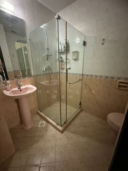 Westville, 74 Westwood Avenue, Room Rental, 100 sqft, Terraced House For Rent, by Chan Teck Wah, 500174979 - Bathroom - PropertyGuru.com.sg