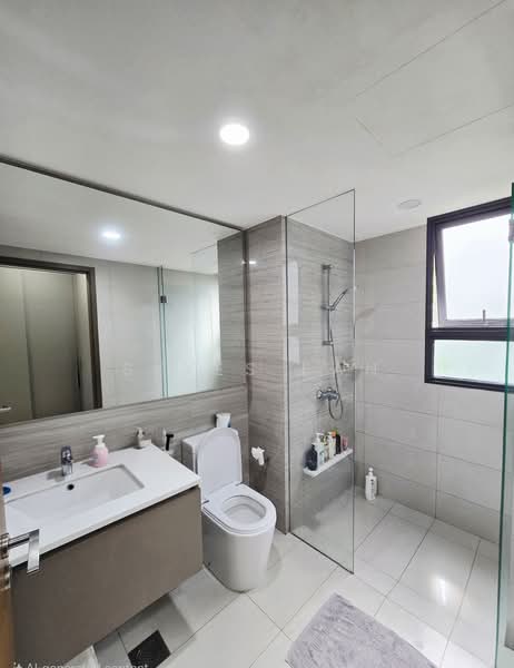 Bellewaters, 29 Anchorvale Crescent, 4 Bedrooms, 1,335 sqft, Executive Condominium For Sale, by Skyes Pan, 500174982 - Bathroom - PropertyGuru.com.sg
