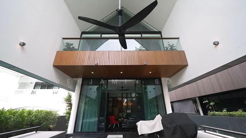 CONTEMPORARY BUNGALOW IN GOODMAN ROAD ENCLAVE, 1km to Kong Hwa and Tanjong Katong Primary Schools, 5 Bedrooms, 7,000 sqft, Bungalow House For Sale, by Benjamin Soh, 500174993 - Exterior - PropertyGuru.com.sg