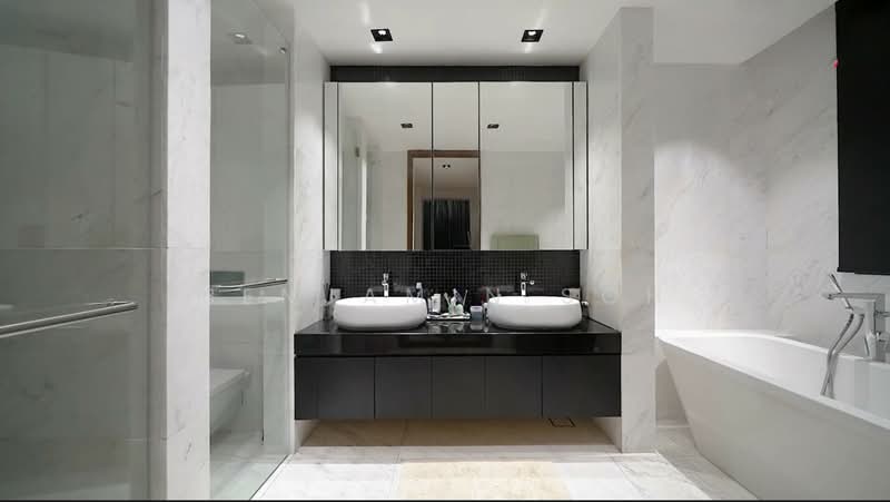 CONTEMPORARY BUNGALOW IN GOODMAN ROAD ENCLAVE, 1km to Kong Hwa and Tanjong Katong Primary Schools, 5 Bedrooms, 7,000 sqft, Bungalow House For Sale, by Benjamin Soh, 500174993 - Bathroom - PropertyGuru.com.sg