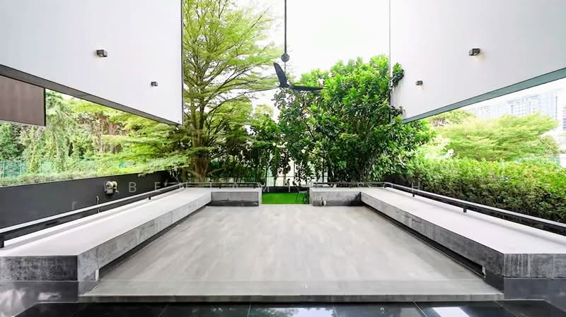 CONTEMPORARY BUNGALOW IN GOODMAN ROAD ENCLAVE, 1km to Kong Hwa and Tanjong Katong Primary Schools, 5 Bedrooms, 7,000 sqft, Bungalow House For Sale, by Benjamin Soh, 500174993 - Exterior - PropertyGuru.com.sg