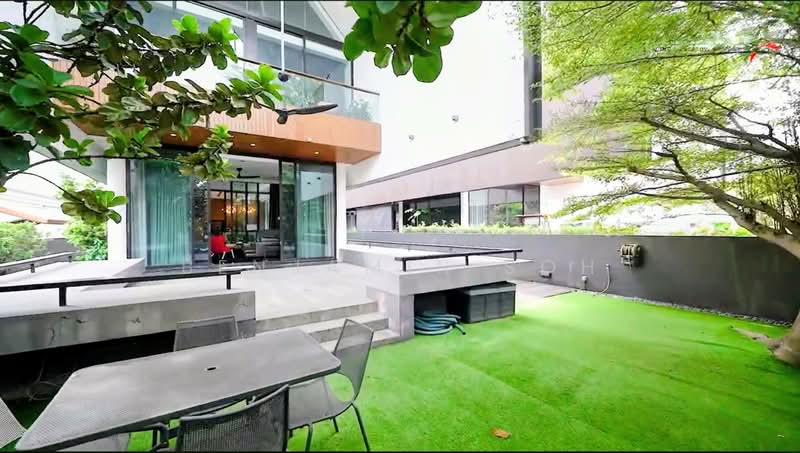 CONTEMPORARY BUNGALOW IN GOODMAN ROAD ENCLAVE, 1km to Kong Hwa and Tanjong Katong Primary Schools, 5 Bedrooms, 7,000 sqft, Bungalow House For Sale, by Benjamin Soh, 500174993 - Exterior - PropertyGuru.com.sg