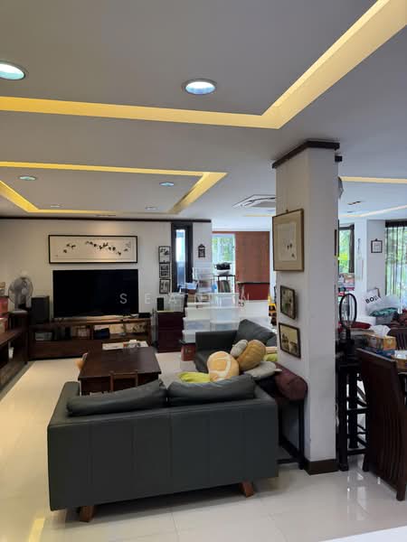 Elliot Road/Elliot Walk, , 4 Bedrooms, 4,600 sqft, Semi-Detached House For Sale, by Sean Ng, 500174994 - Living Room - PropertyGuru.com.sg