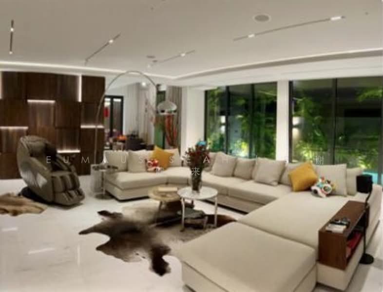 Jalan Jarak, Jalan Jarak, 7 Bedrooms, 9,000 sqft, Semi-Detached House For Sale, by Eumaus Seah ( E 谢 健 来), 500174995 - Living Room - PropertyGuru.com.sg
