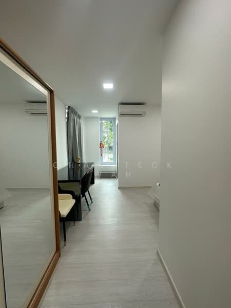 Westwood Park, 78 Westwood Crescent, Room Rental, 200 sqft, Terraced House For Rent, by Chan Teck Wah, 500175000 - Corridor - PropertyGuru.com.sg