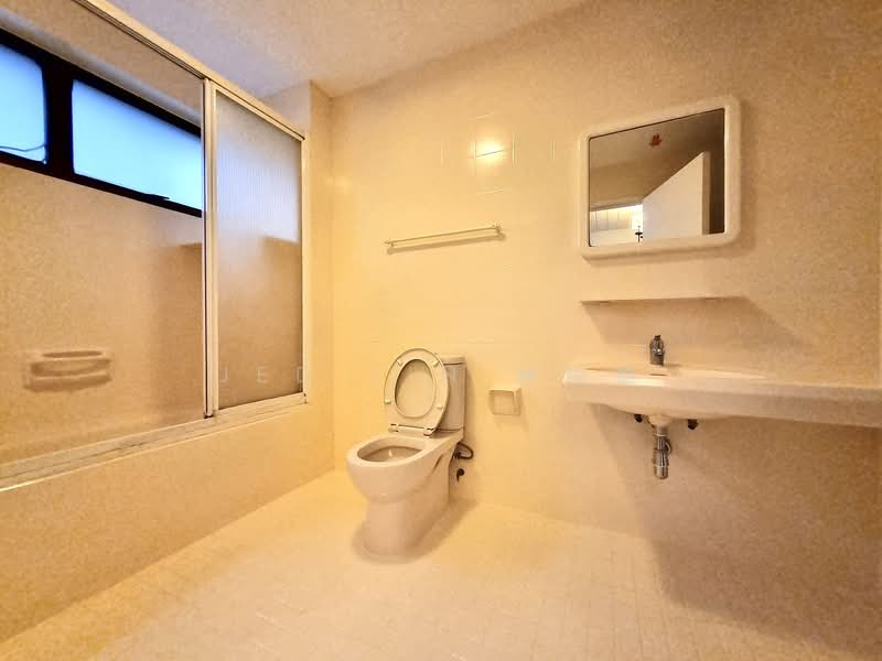 The Cairnhill, 4 Cairnhill Rise, 4 Bedrooms, 2,788 sqft, Condominium For Rent, by Jed Lin 林俊雄, 500175002 - Bathroom - PropertyGuru.com.sg