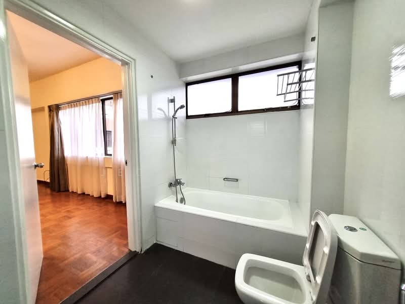 The Cairnhill, 4 Cairnhill Rise, 4 Bedrooms, 2,788 sqft, Condominium For Rent, by Jed Lin 林俊雄, 500175002 - Bathroom - PropertyGuru.com.sg